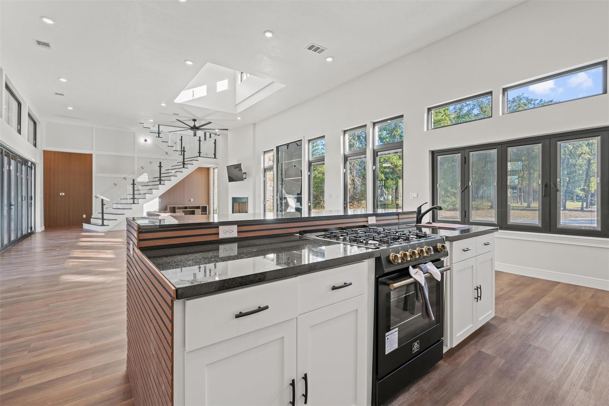 265 Maple Leaf Trl, Elgin, TX 78621