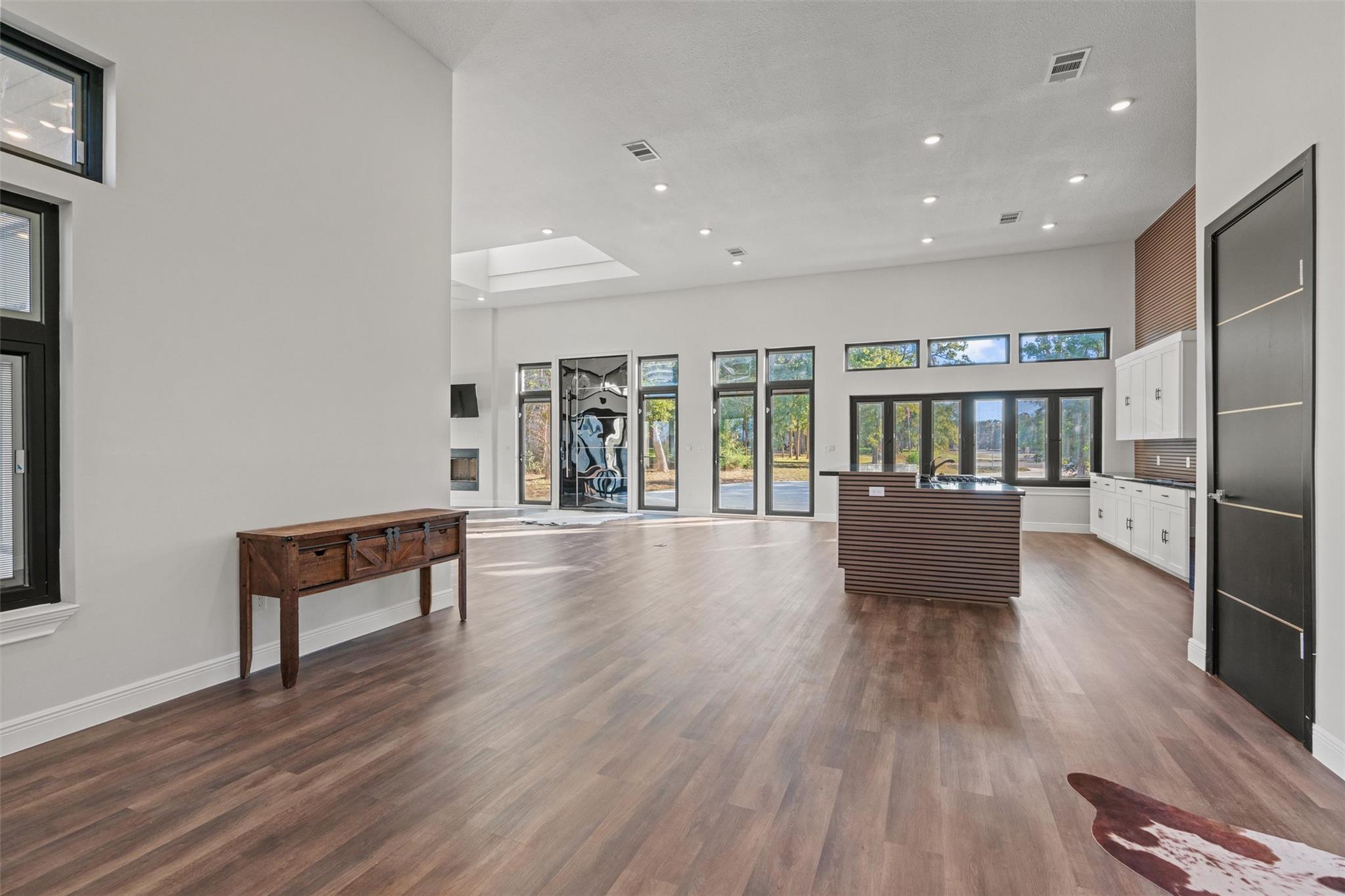 265 Maple Leaf Trl, Elgin, TX 78621