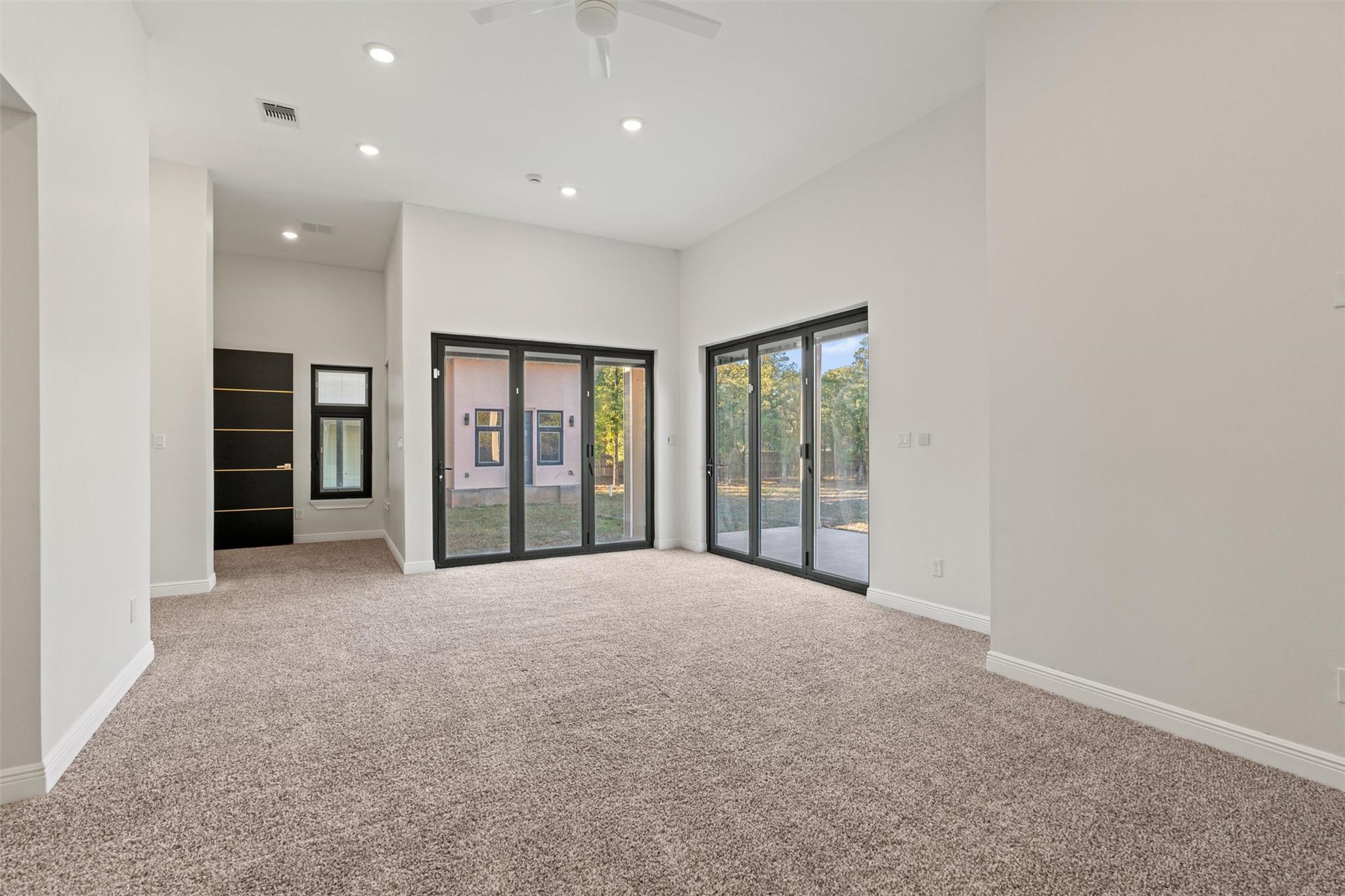 265 Maple Leaf Trl, Elgin, TX 78621