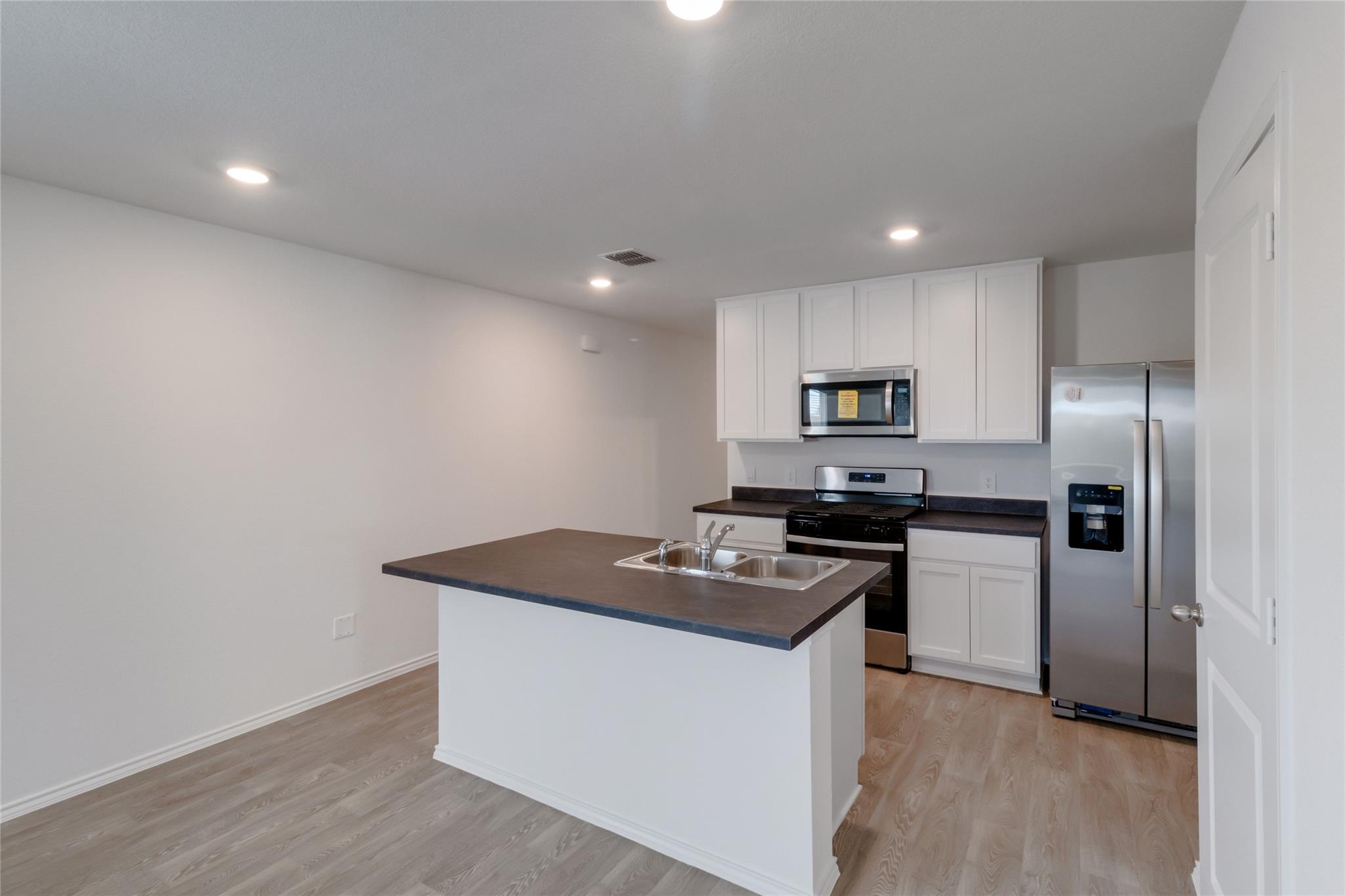 441 Sandringham Loop, Uhland, TX 78640