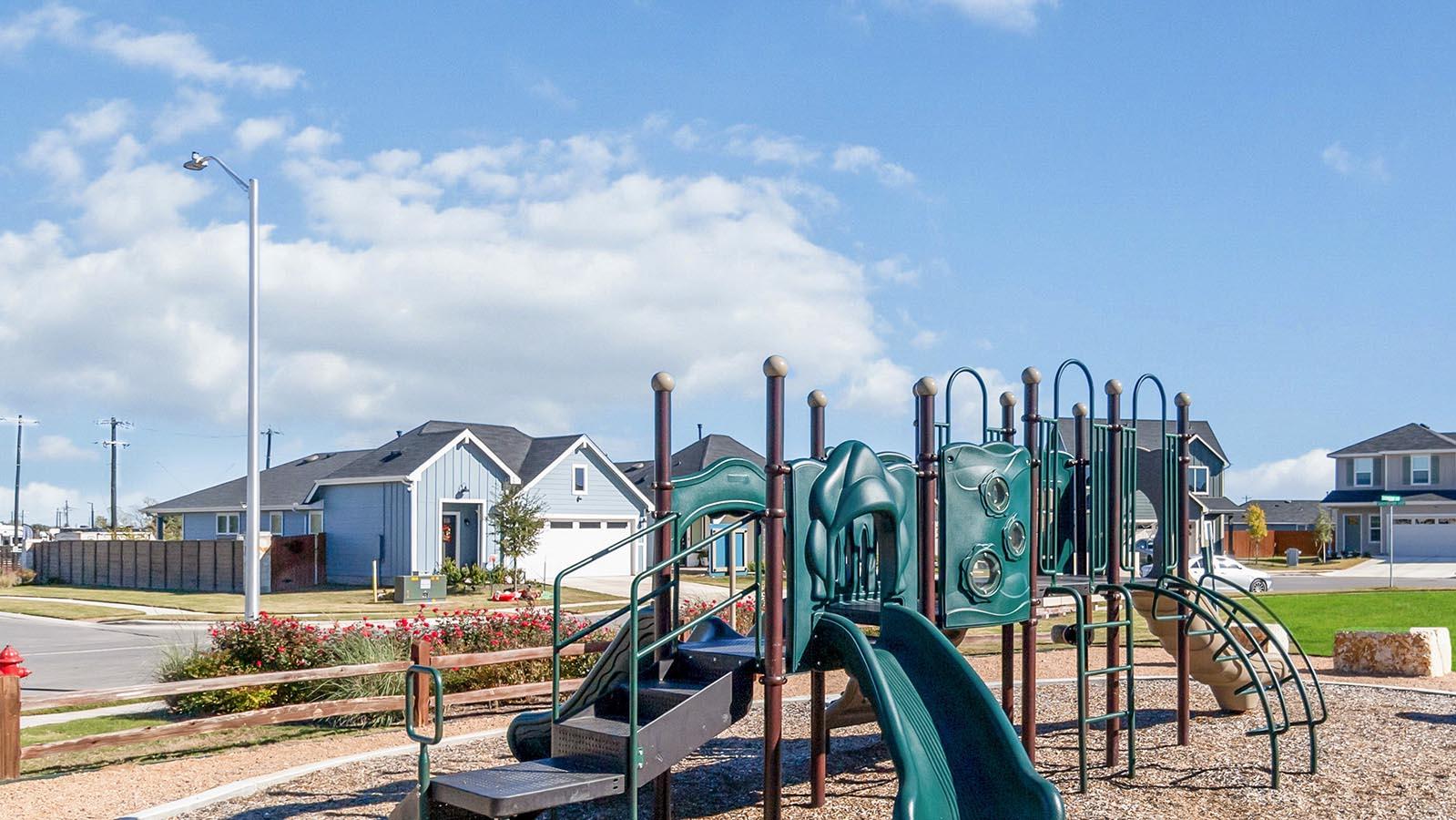 441 Sandringham Loop, Uhland, TX 78640