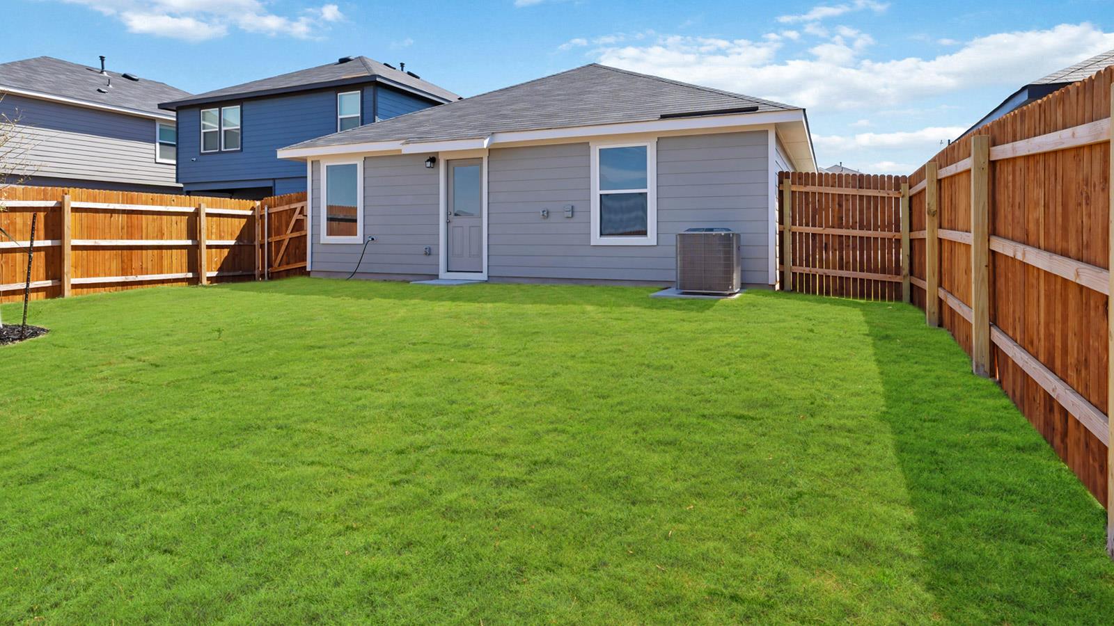 441 Sandringham Loop, Uhland, TX 78640