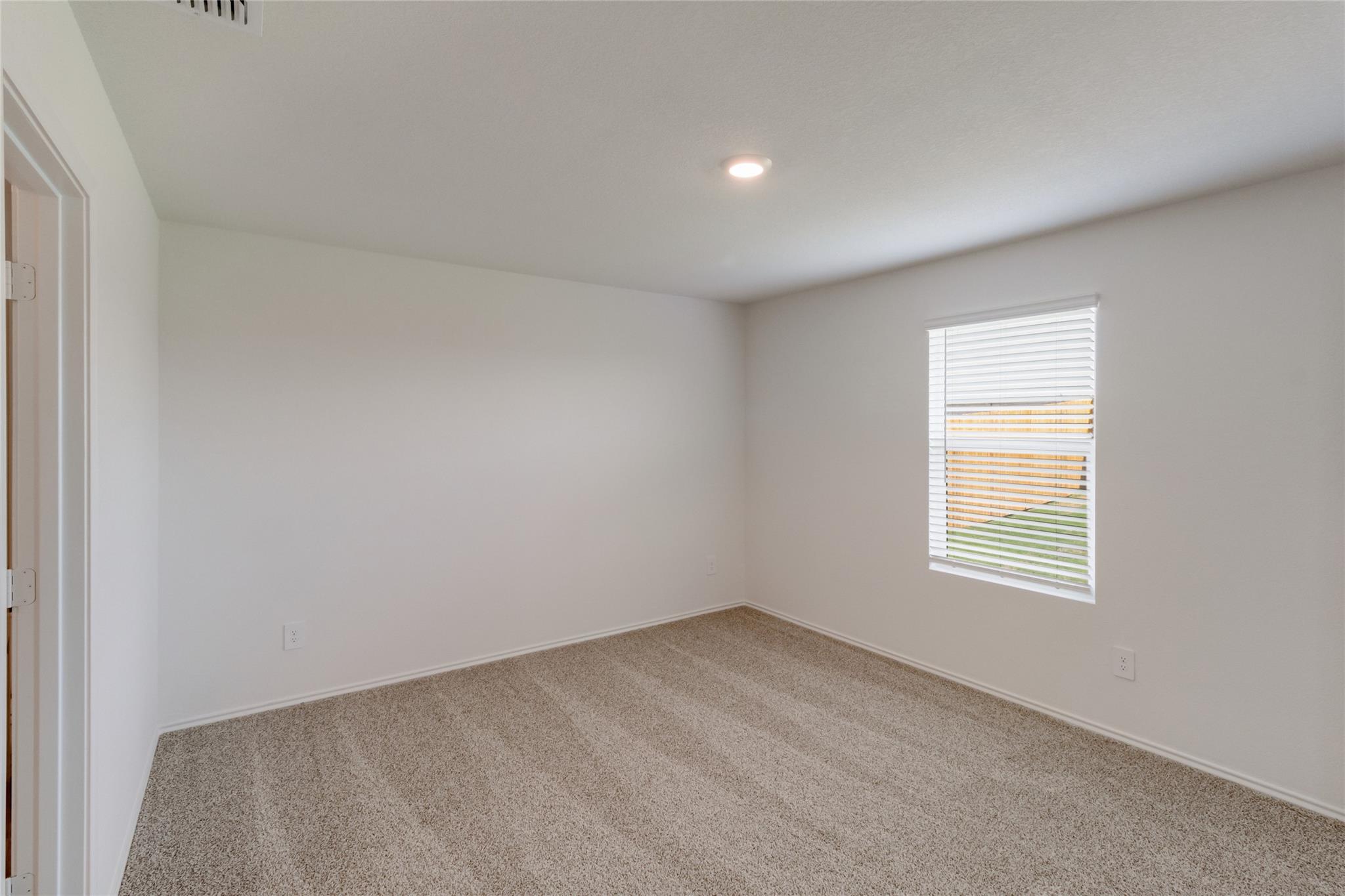 472 Sandringham Loop, Uhland, TX 78640