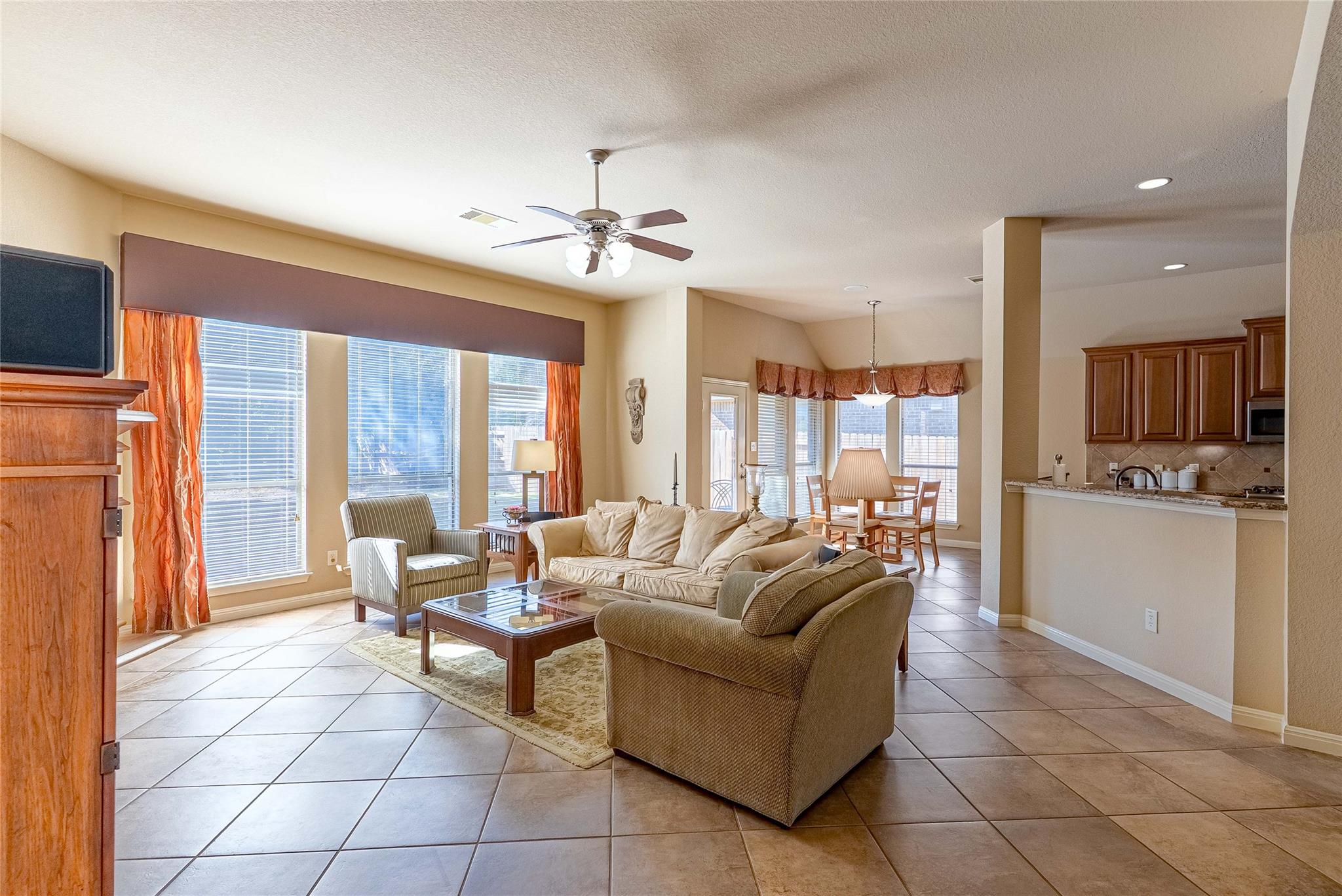 2725 Highland Trl, Leander, TX 78641