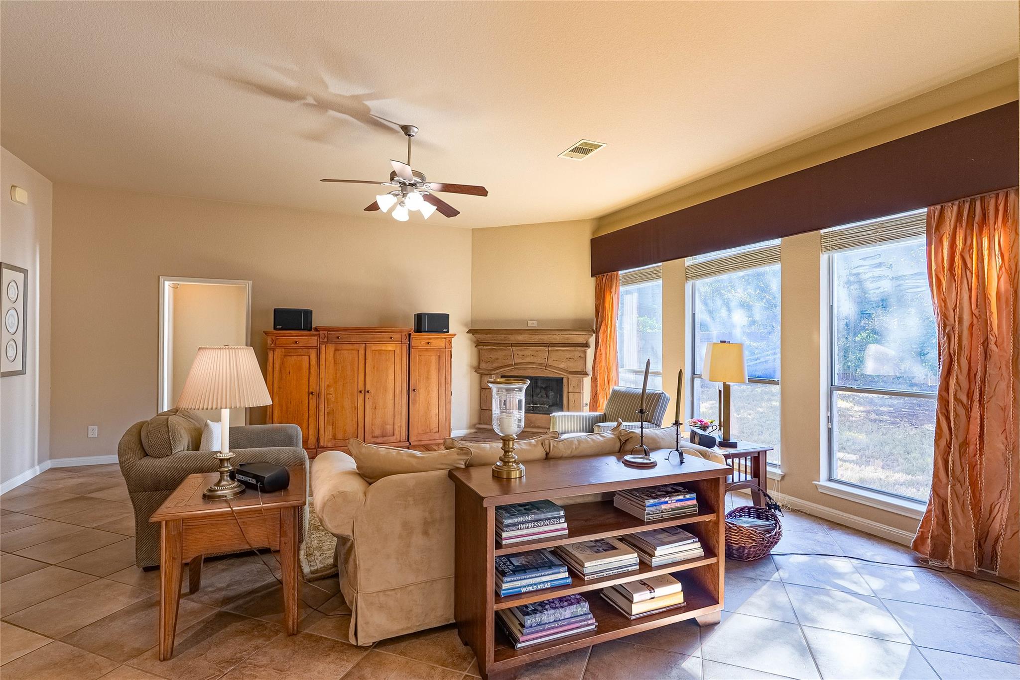 2725 Highland Trl, Leander, TX 78641