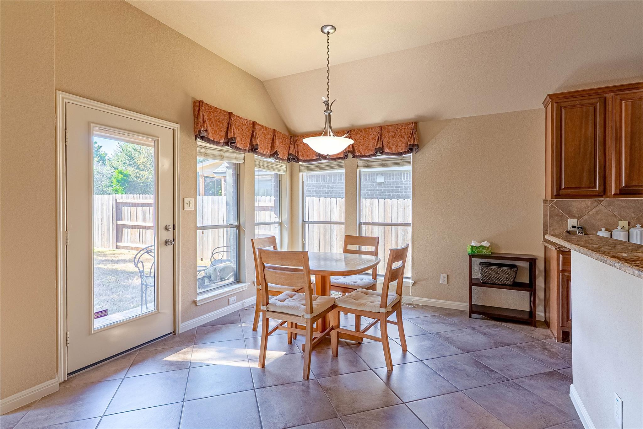 2725 Highland Trl, Leander, TX 78641