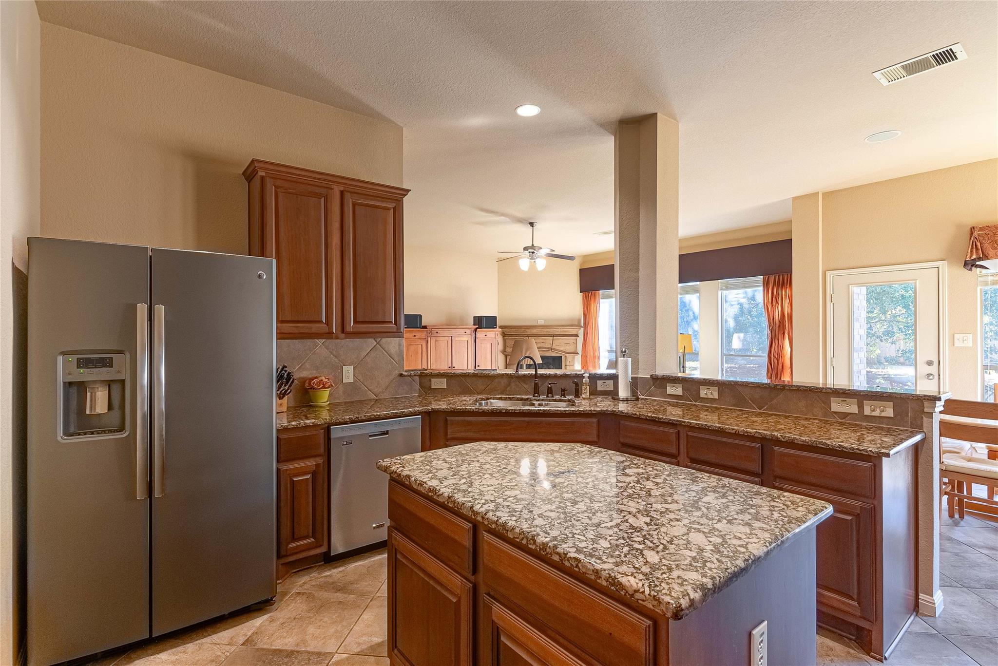 2725 Highland Trl, Leander, TX 78641