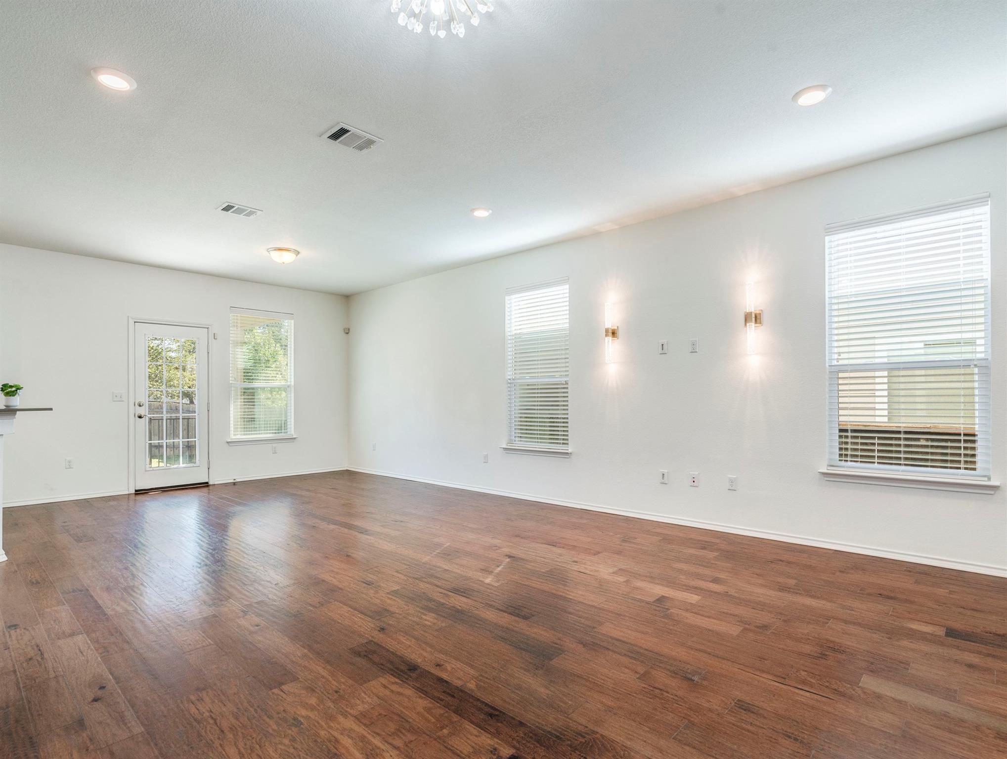 9011 Pin Brush Dr, Austin, TX 78748