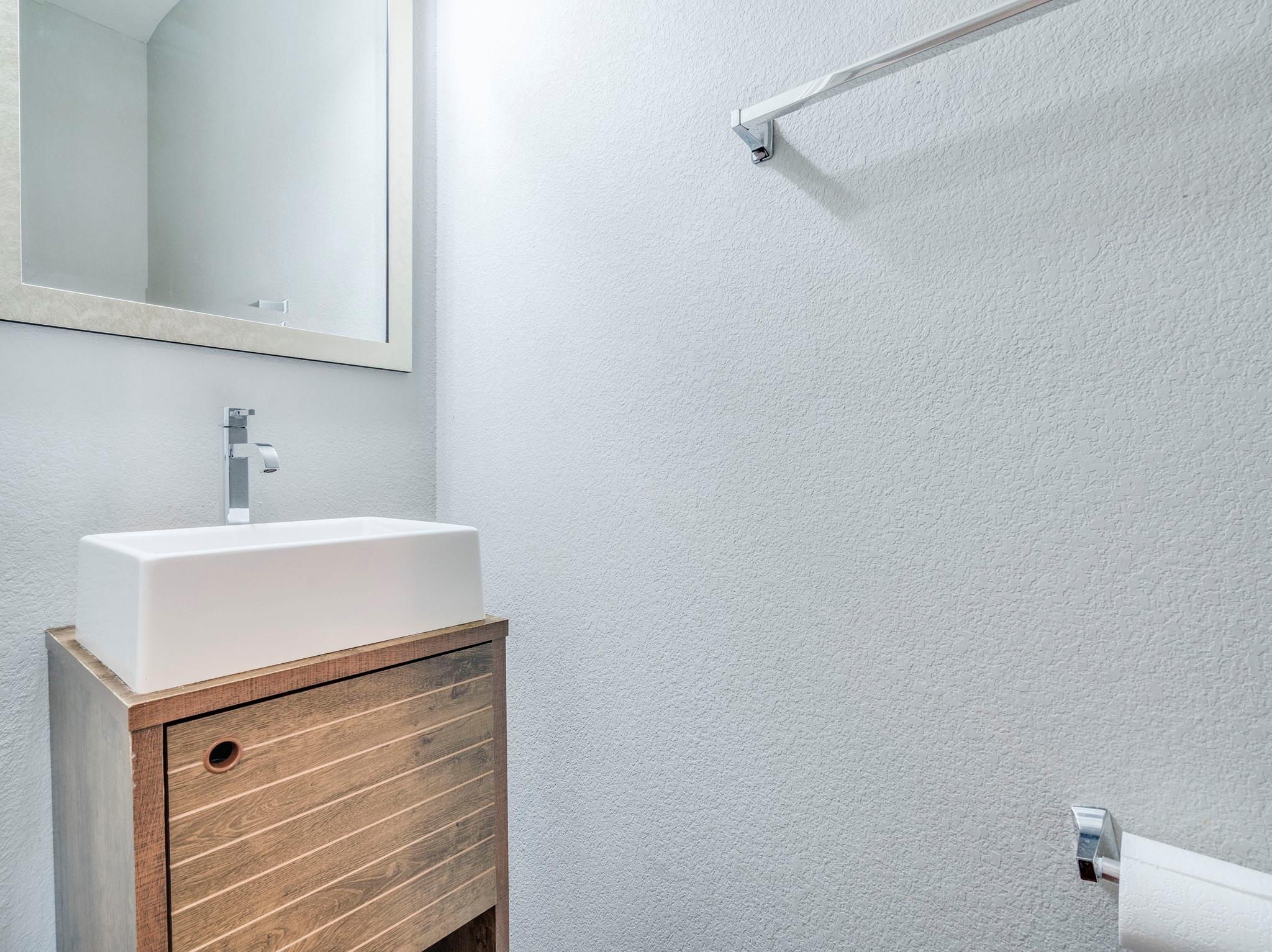 9011 Pin Brush Dr, Austin, TX 78748