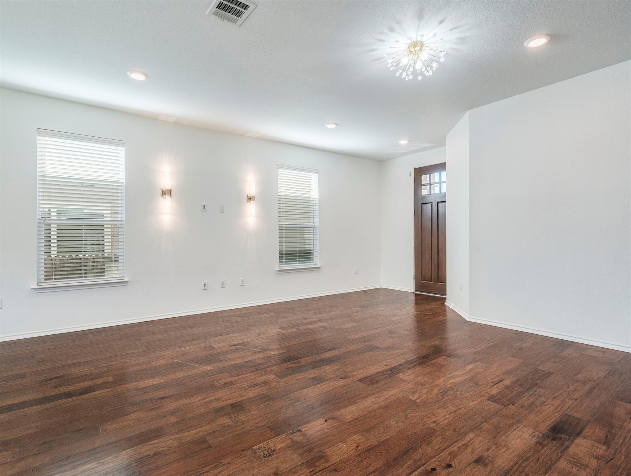 9011 Pin Brush Dr, Austin, TX 78748