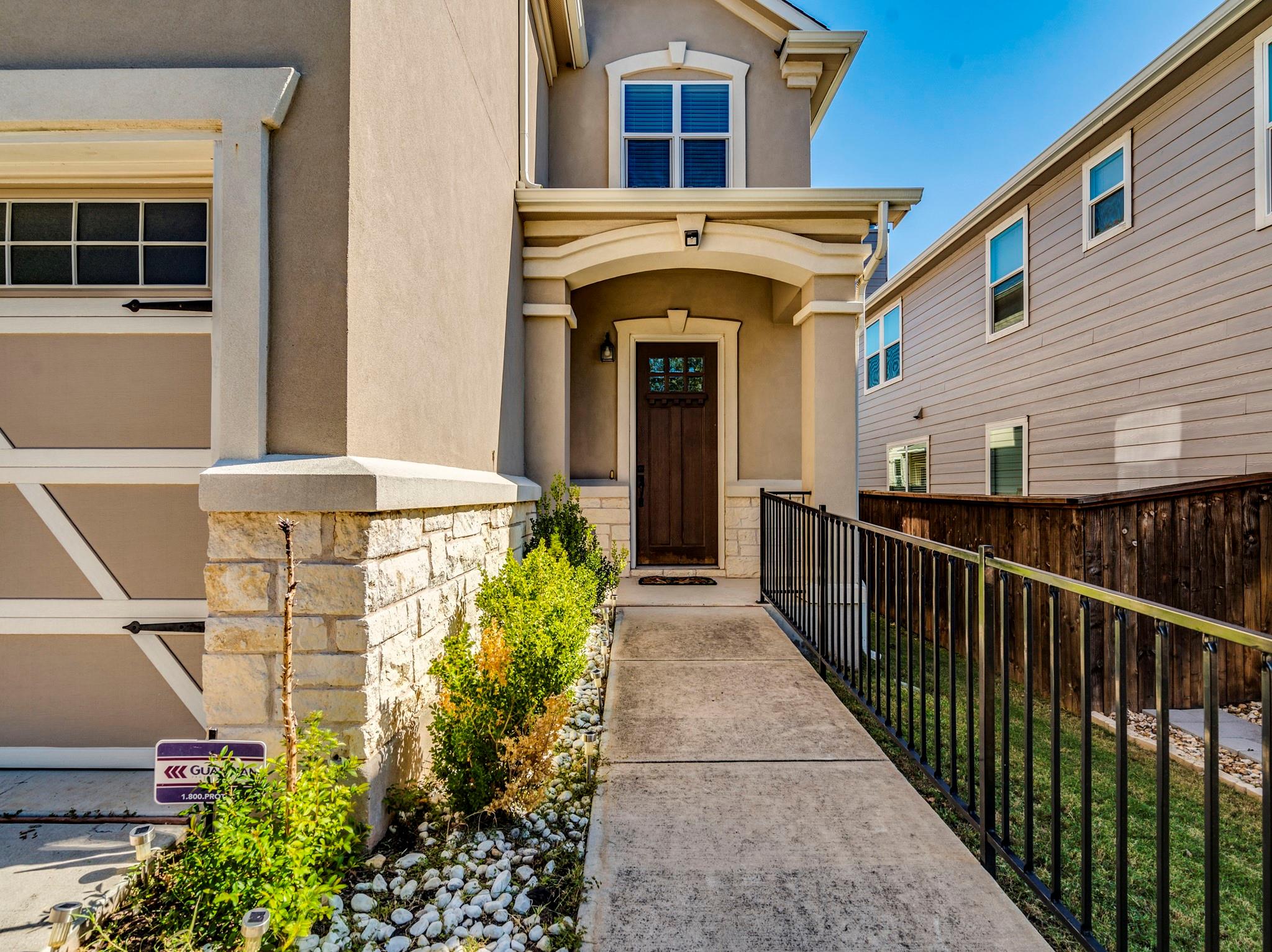 9011 Pin Brush Dr, Austin, TX 78748