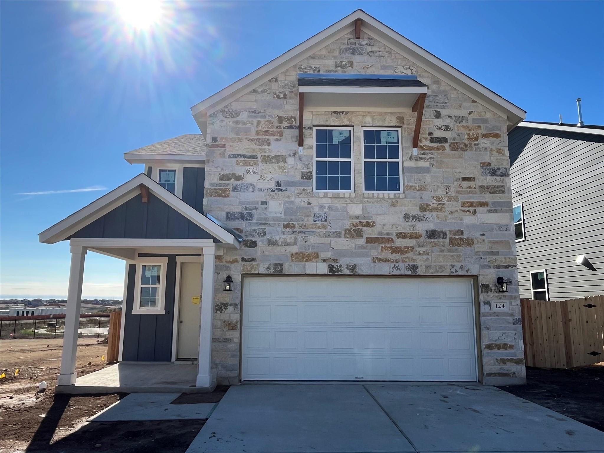 124 Clover Bnd, Liberty Hill, TX 78642