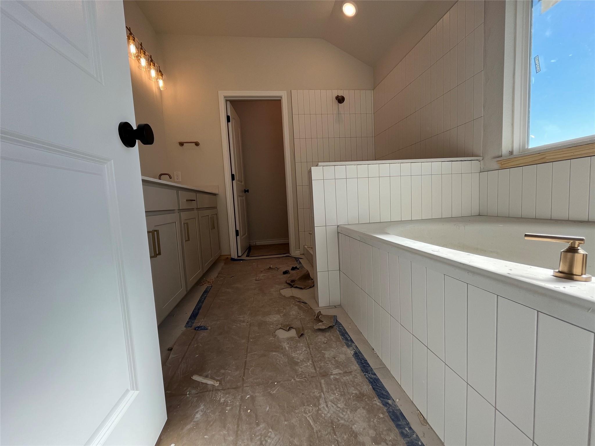 124 Clover Bnd, Liberty Hill, TX 78642