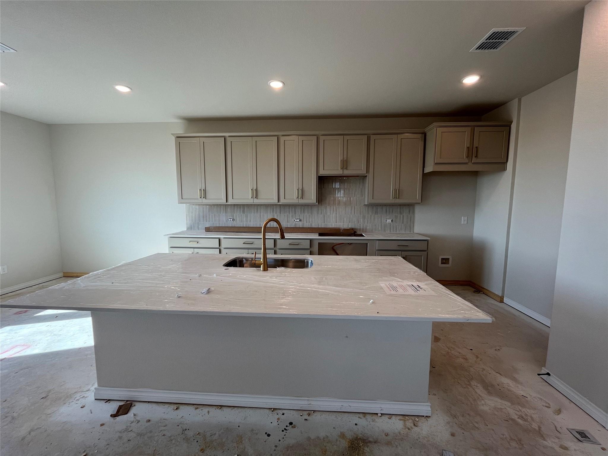 124 Clover Bnd, Liberty Hill, TX 78642