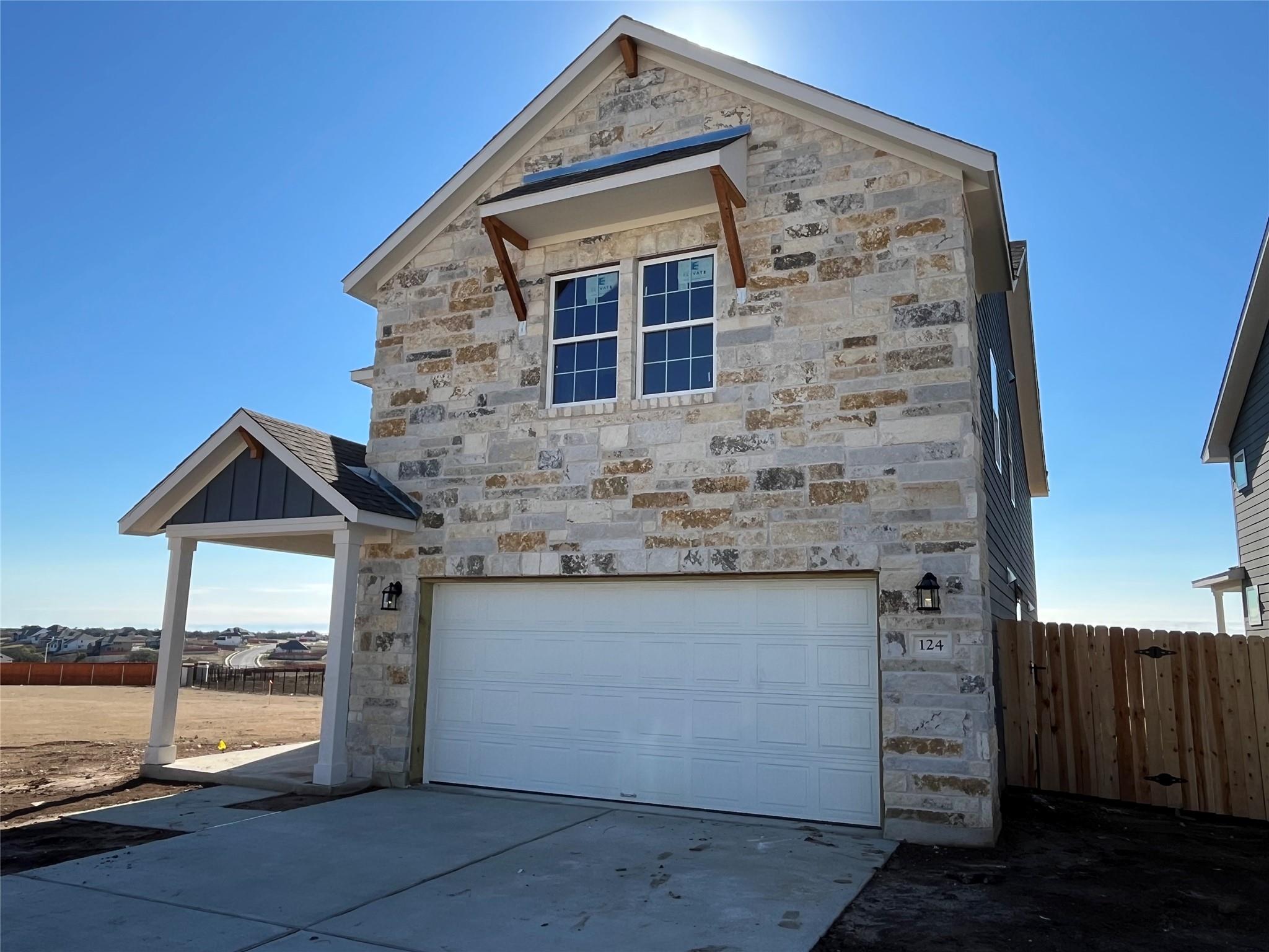 124 Clover Bnd, Liberty Hill, TX 78642