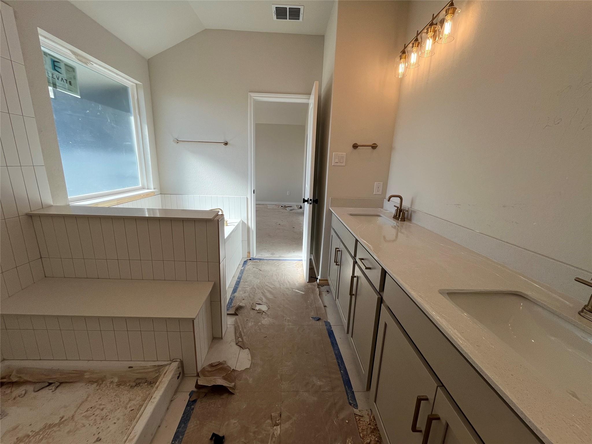 124 Clover Bnd, Liberty Hill, TX 78642