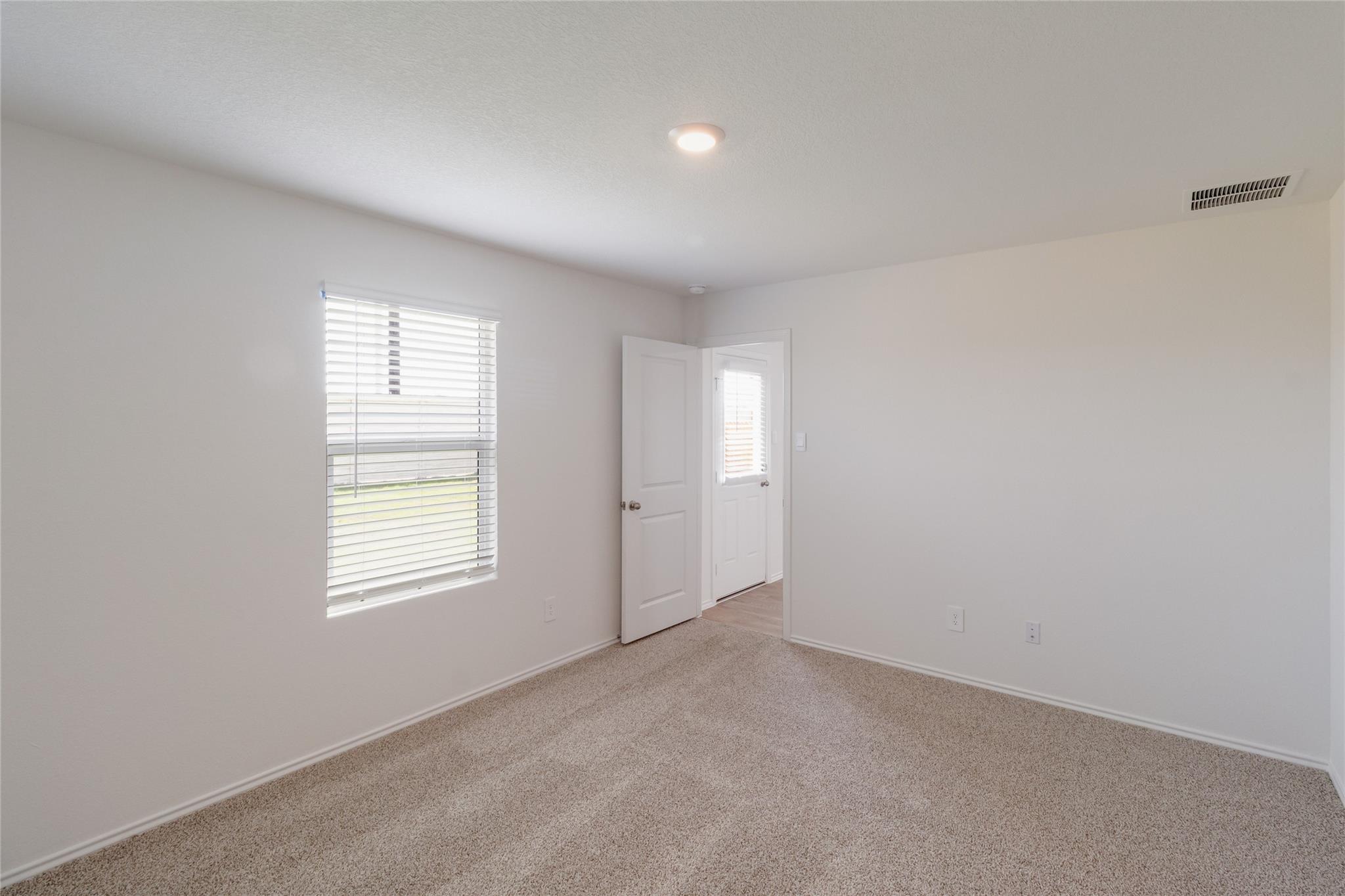 433 Sandringham Loop, Uhland, TX 78640