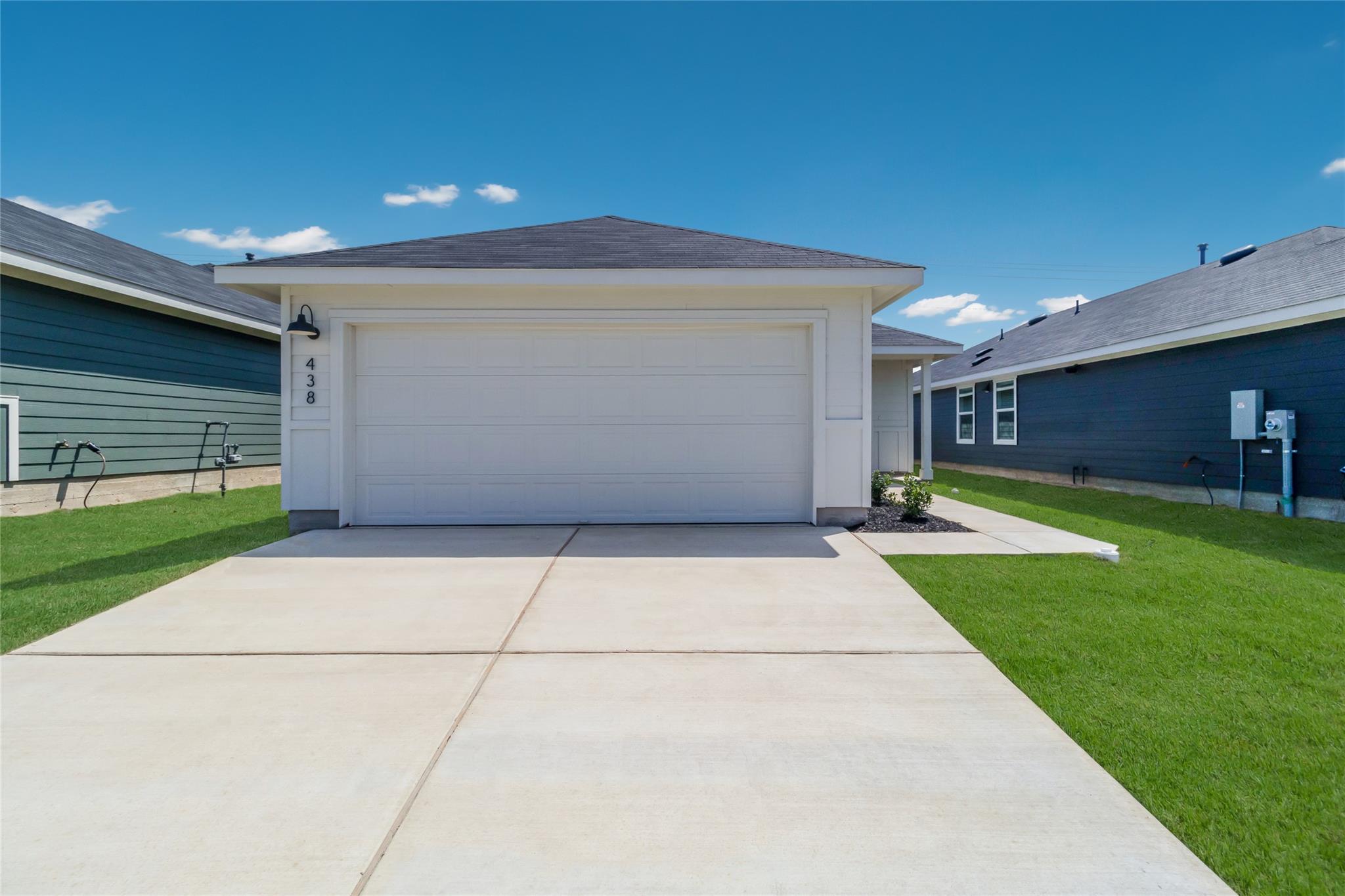 433 Sandringham Loop, Uhland, TX 78640