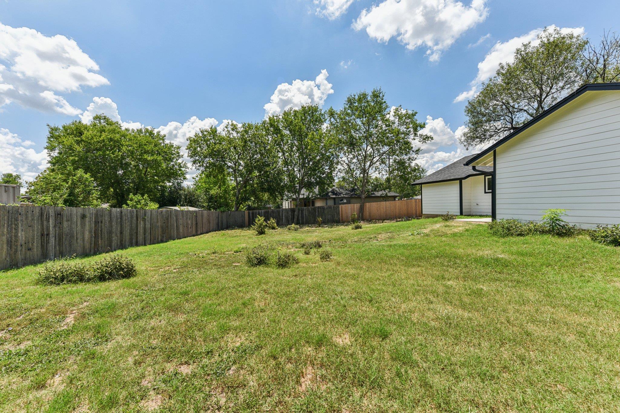 2938 Pecan Springs Rd, Austin, TX 78723