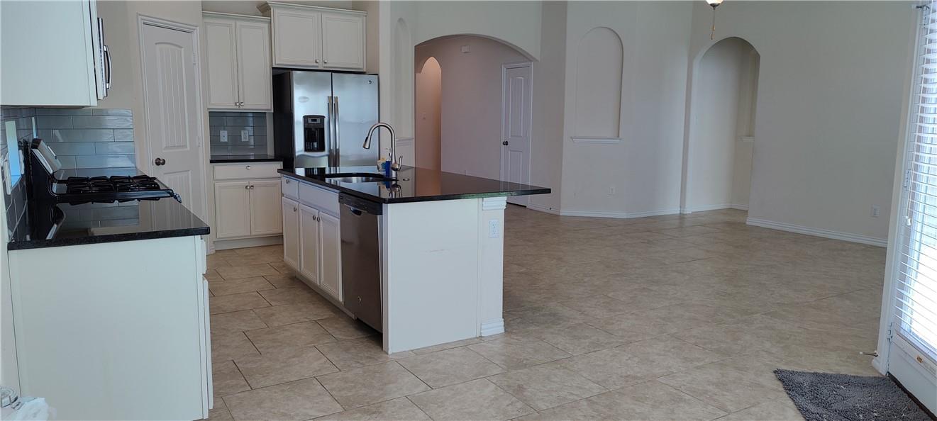 100 Star Jasmine Cv, Georgetown, TX 78626
