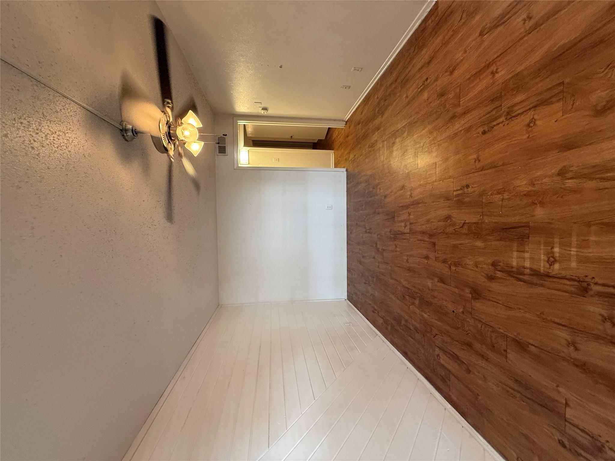 2704 Salado St # 106, Austin, TX 78705