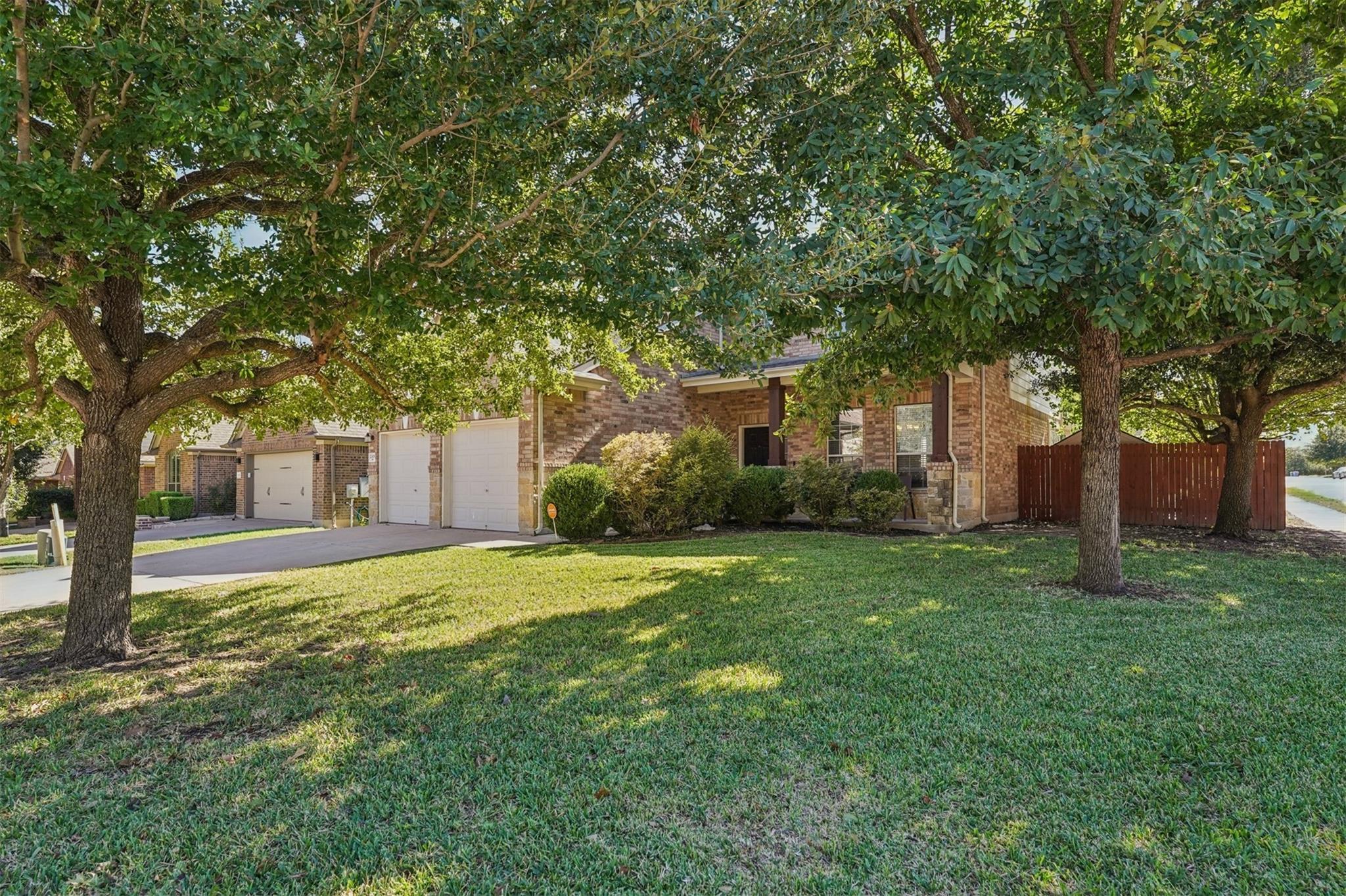 2301 Ambling Trl, Pflugerville, TX 78660