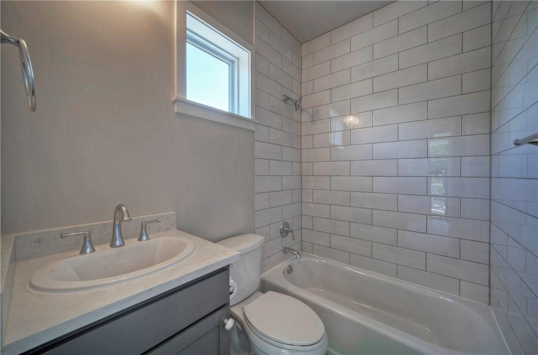 1006 E 8th St # A, Austin, TX 78702