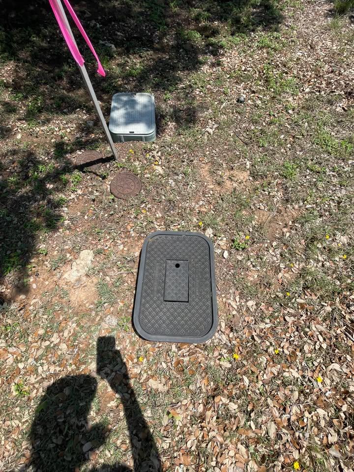 2007 COOLIDGE Ln, Lago Vista, TX 78645