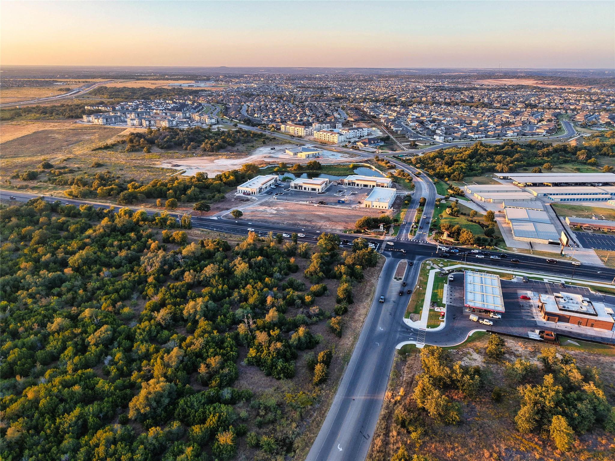 2021 Kauffman Loop # 310, Georgetown, TX 78628