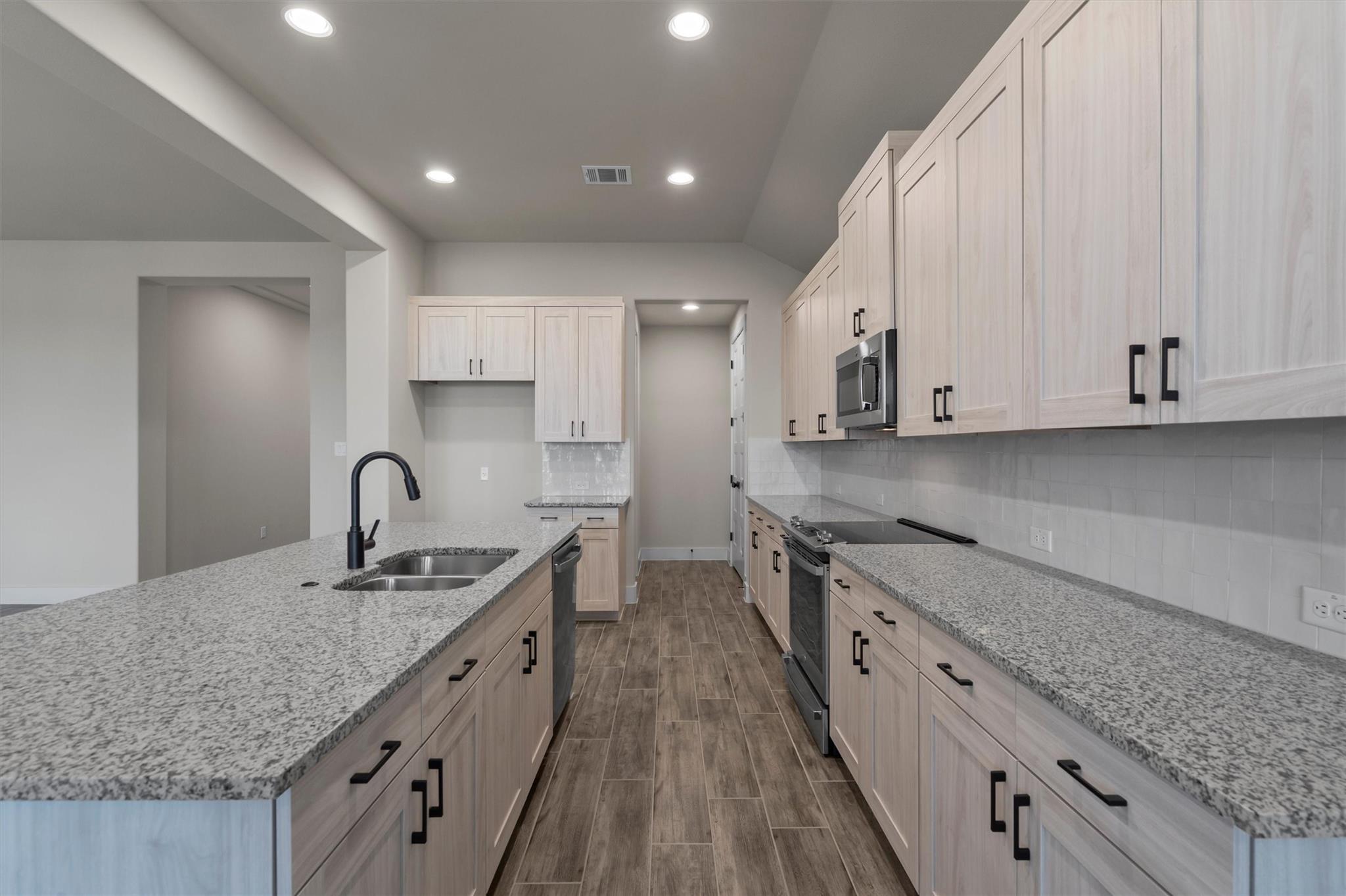 216 Scenic Hills Cir, Georgetown, TX 78628