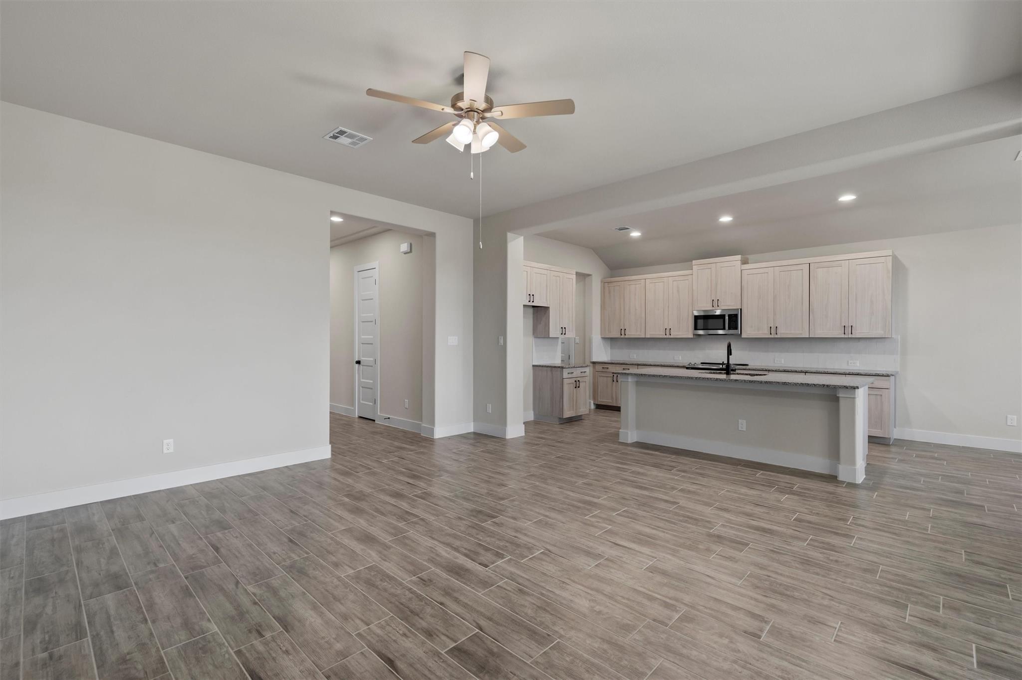 216 Scenic Hills Cir, Georgetown, TX 78628