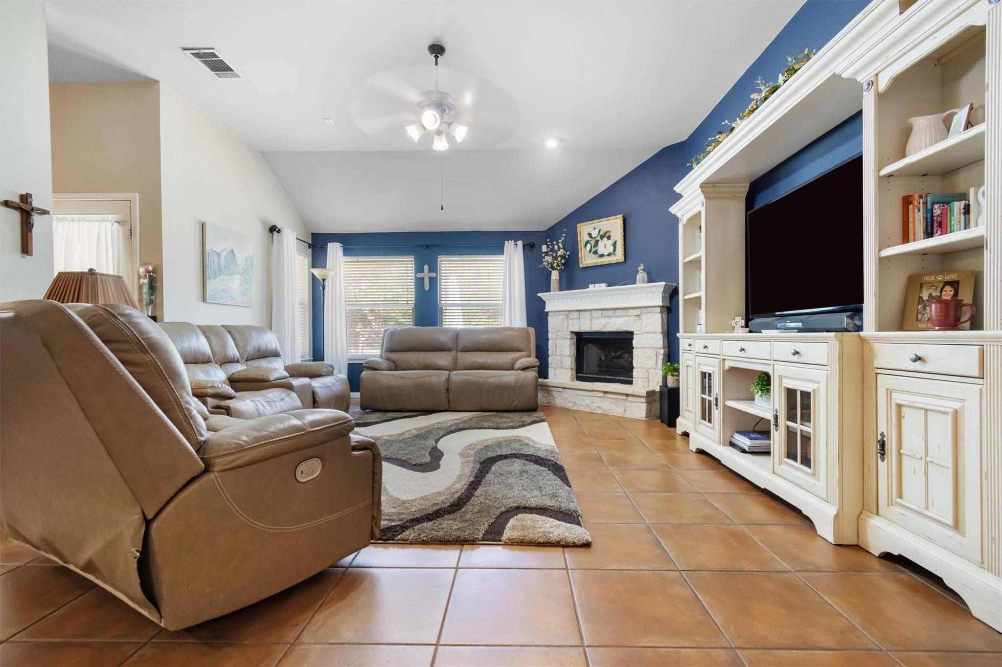 9437 Caves Valley Dr, Austin, TX 78717