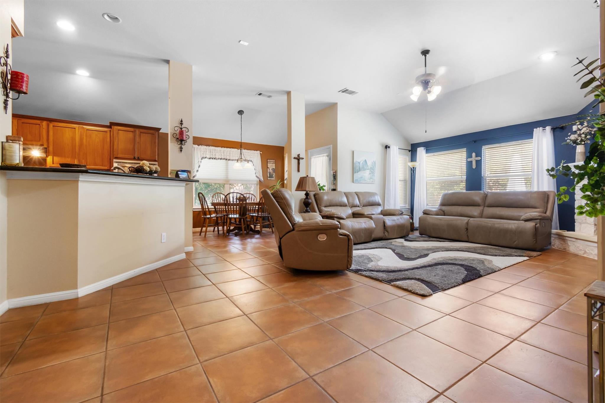 9437 Caves Valley Dr, Austin, TX 78717