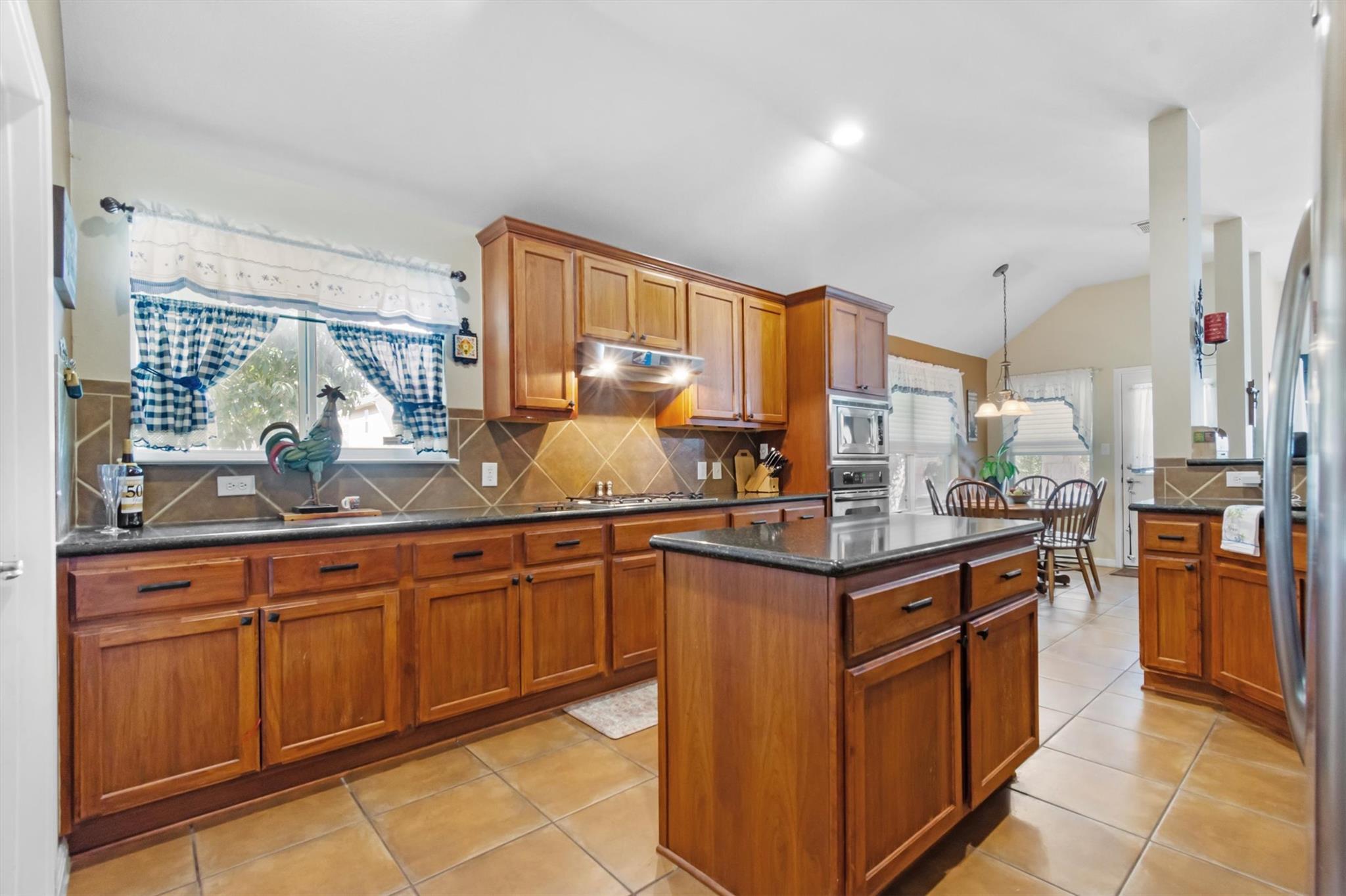 9437 Caves Valley Dr, Austin, TX 78717