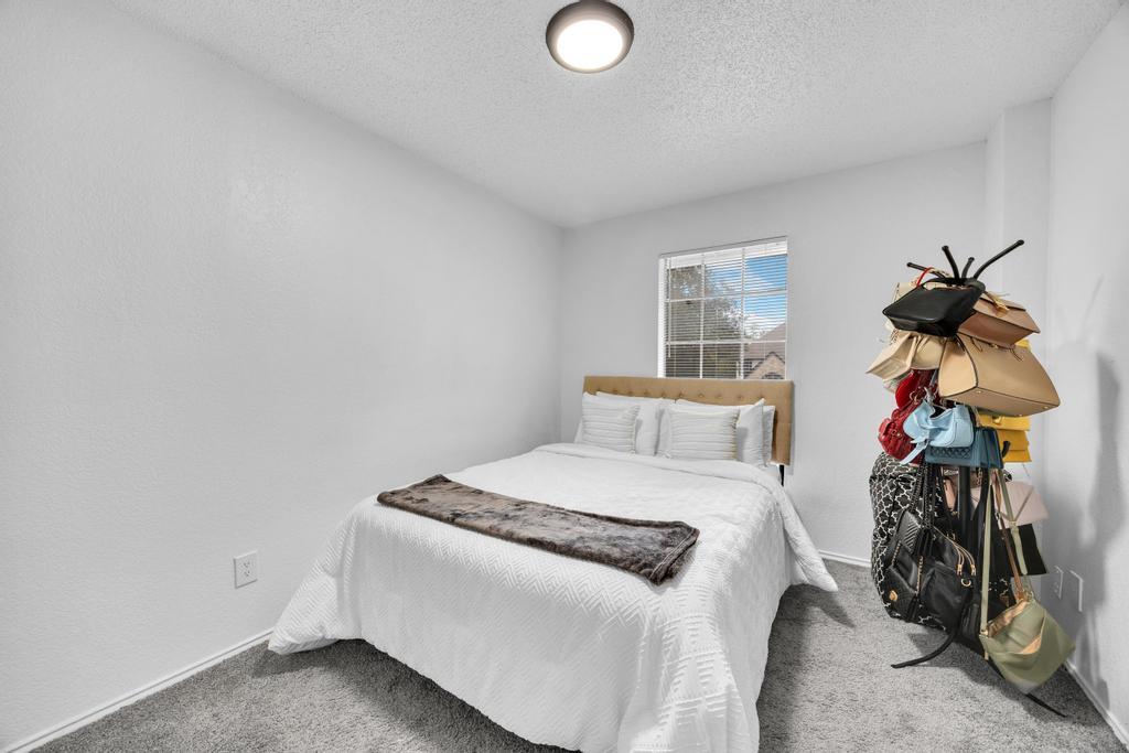 600 Smoke Signal Pass, Pflugerville, TX 78660