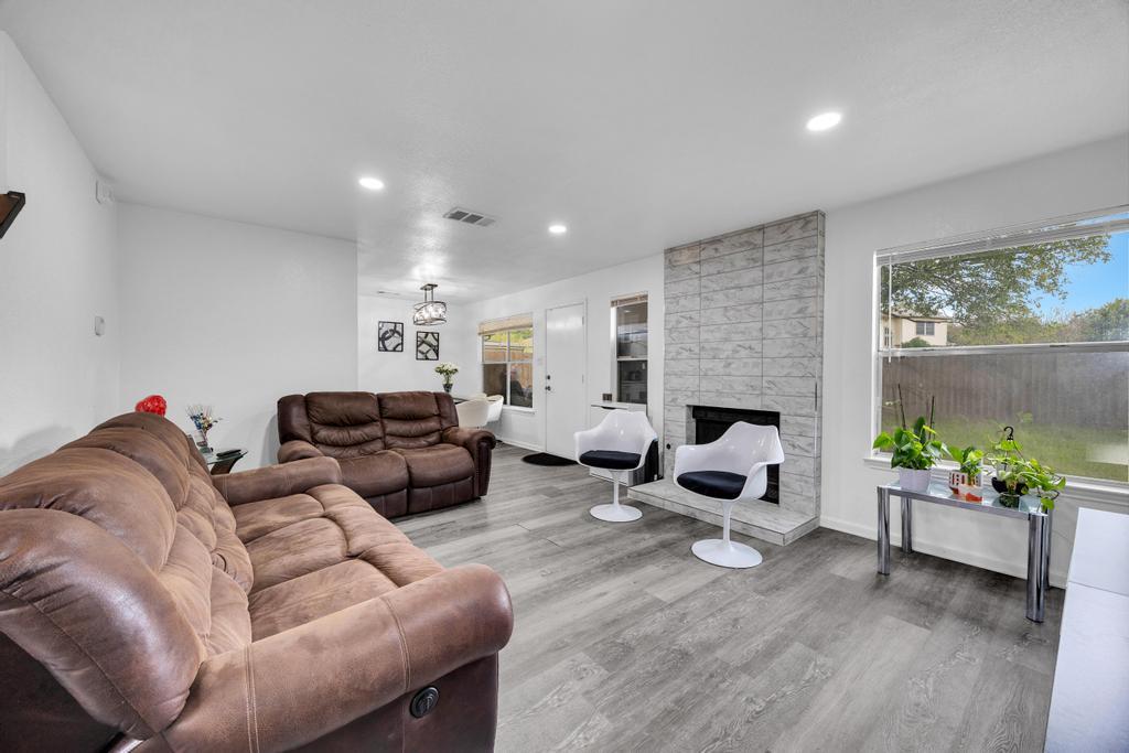 600 Smoke Signal Pass, Pflugerville, TX 78660