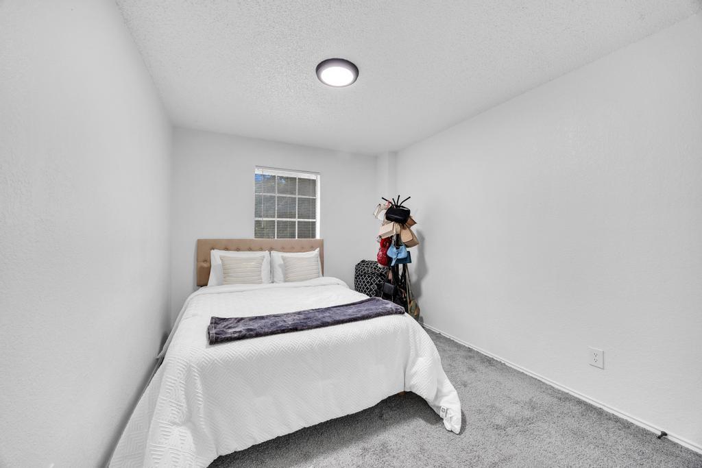 600 Smoke Signal Pass, Pflugerville, TX 78660