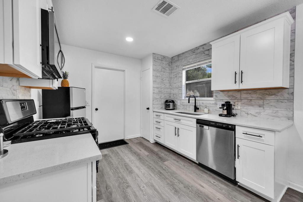 600 Smoke Signal Pass, Pflugerville, TX 78660