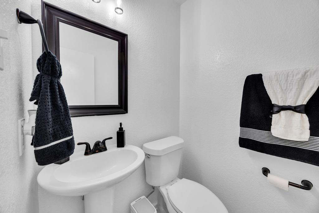 600 Smoke Signal Pass, Pflugerville, TX 78660