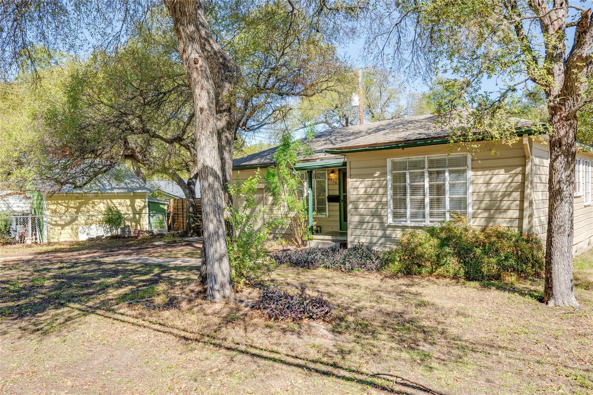 1604 E 32nd St, Austin, TX 78722