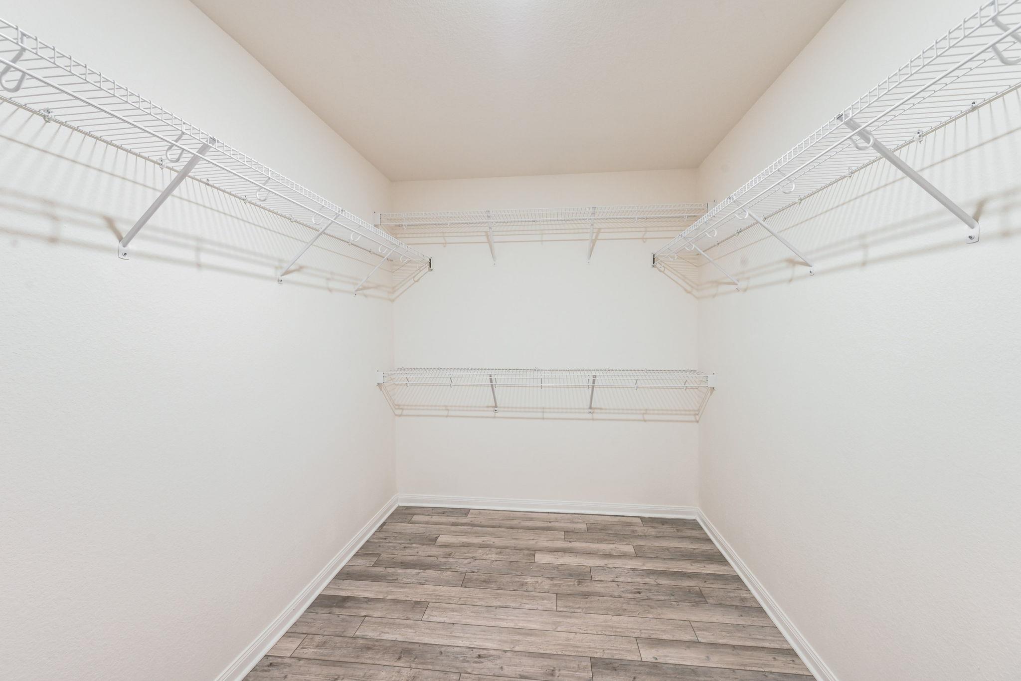 1102 Treeta Trl, Kyle, TX 78640