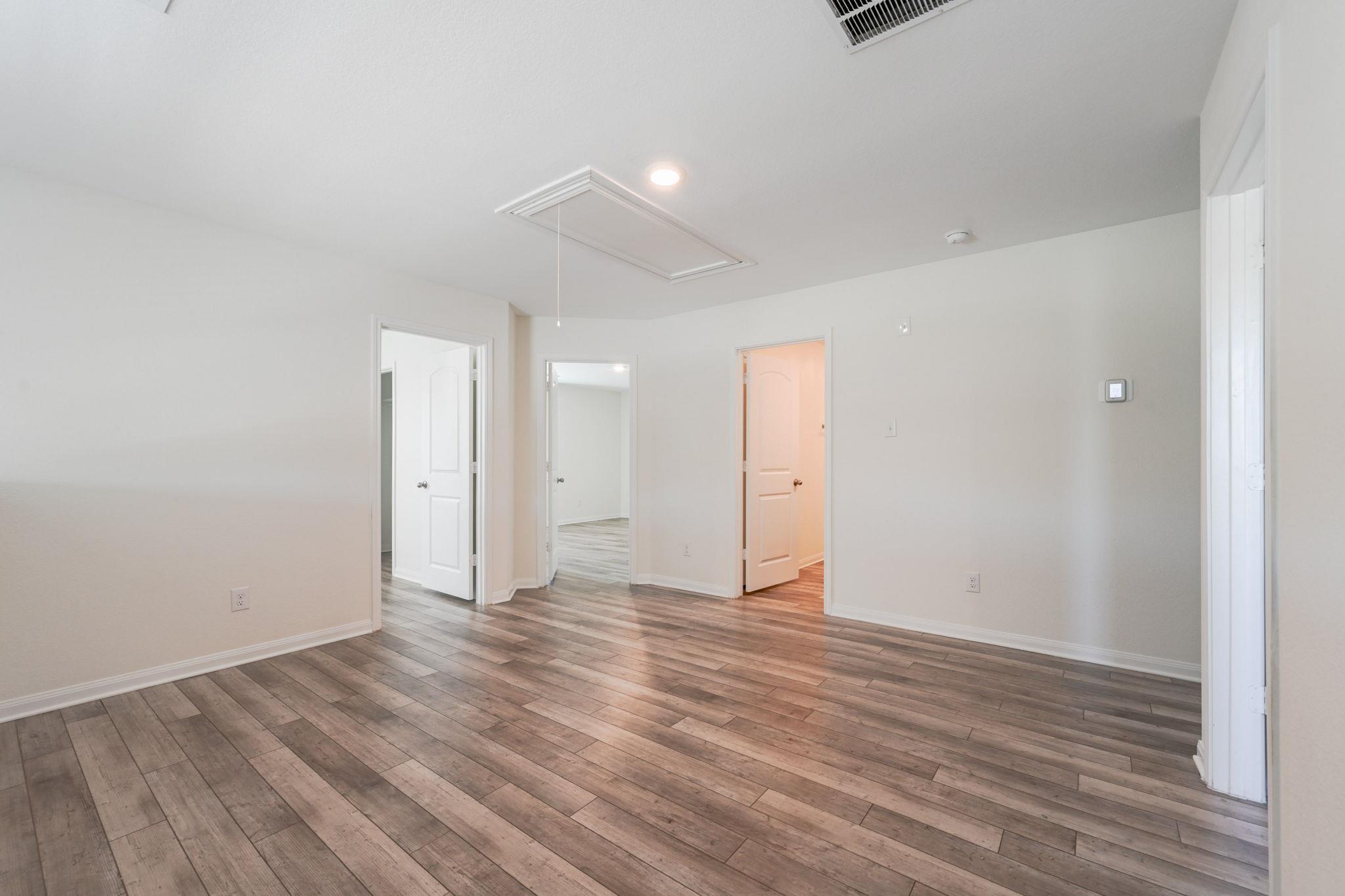 1102 Treeta Trl, Kyle, TX 78640