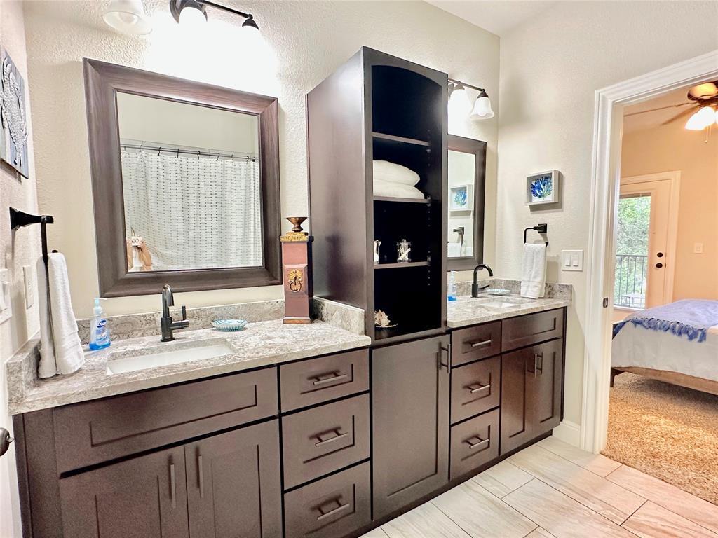 18904 Nicklaus Dr, Point Venture, TX 78645