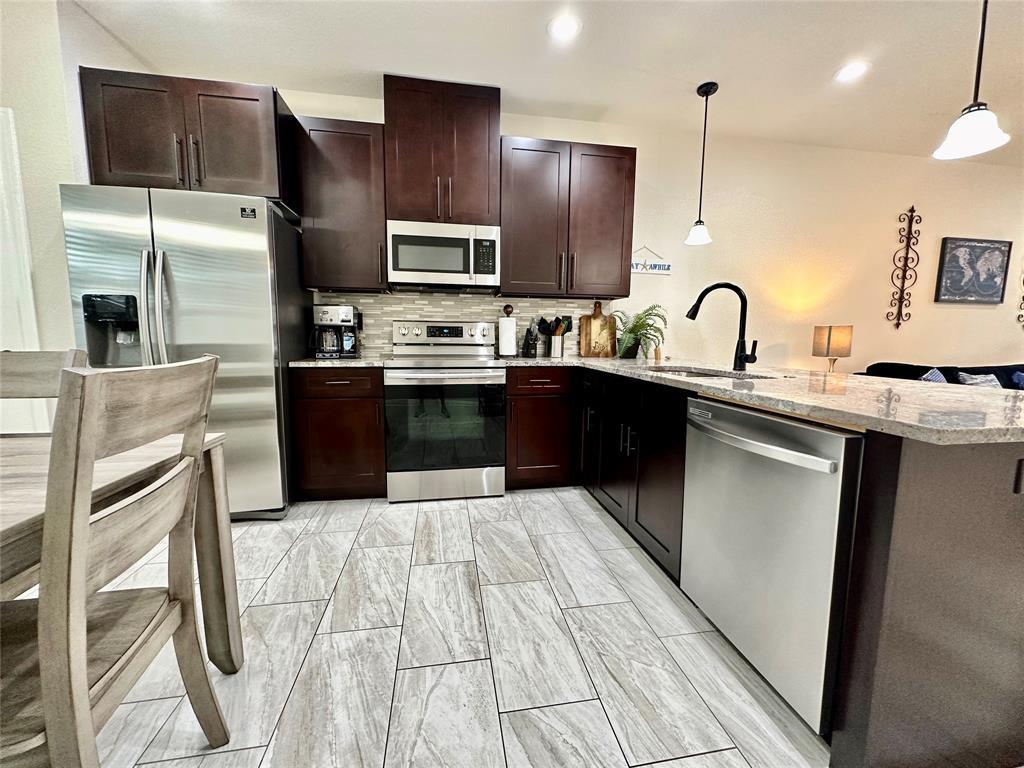 18904 Nicklaus Dr, Point Venture, TX 78645