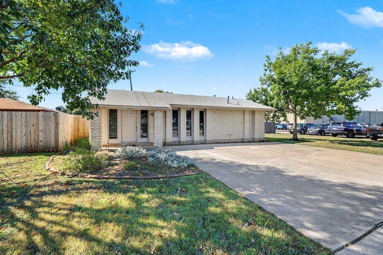 2406 Dawn Dr, Georgetown, TX 78628