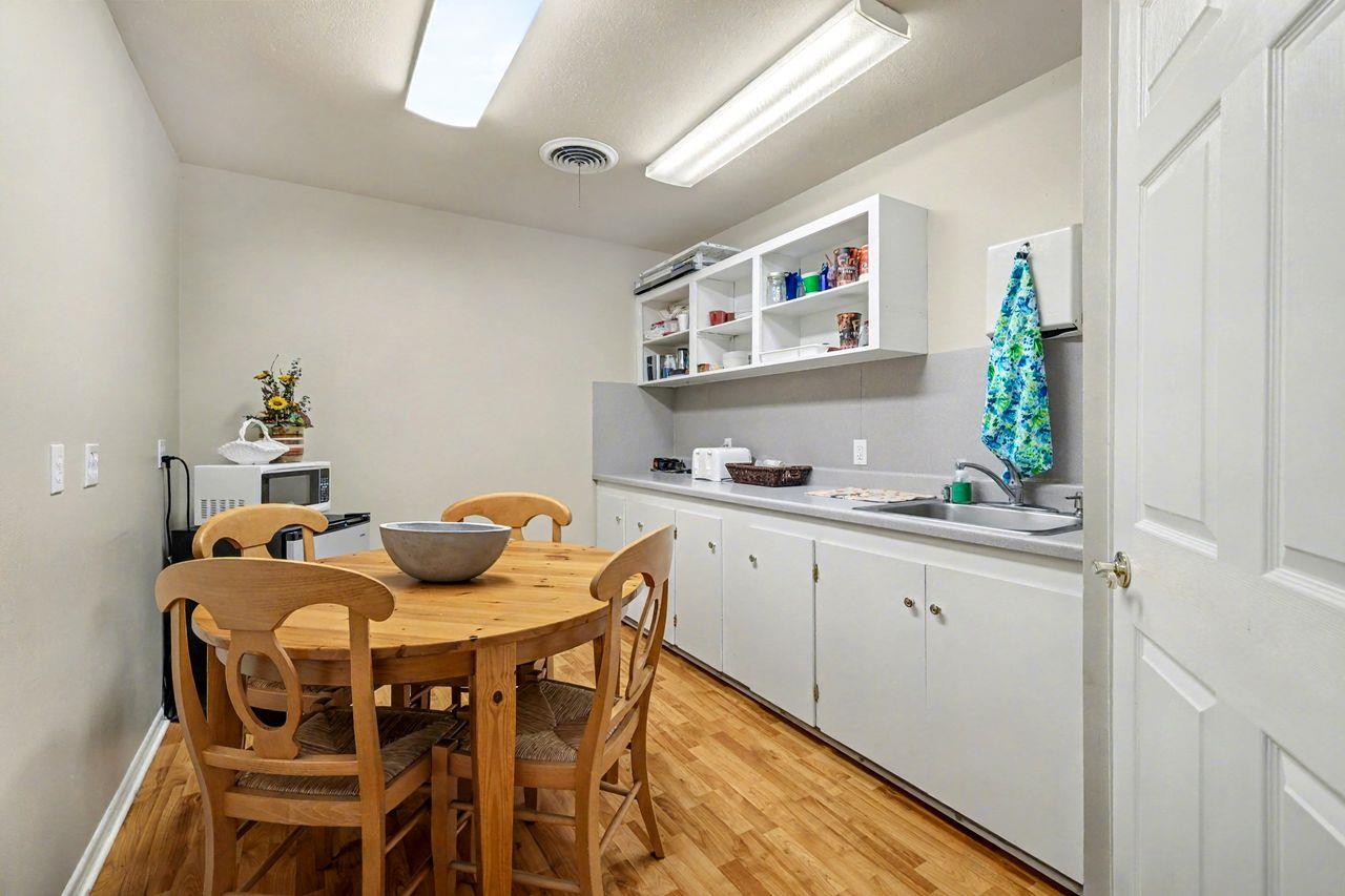 2406 Dawn Dr, Georgetown, TX 78628