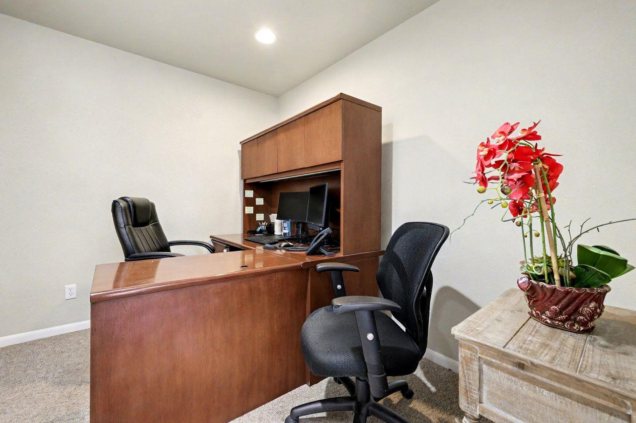 2406 Dawn Dr, Georgetown, TX 78628