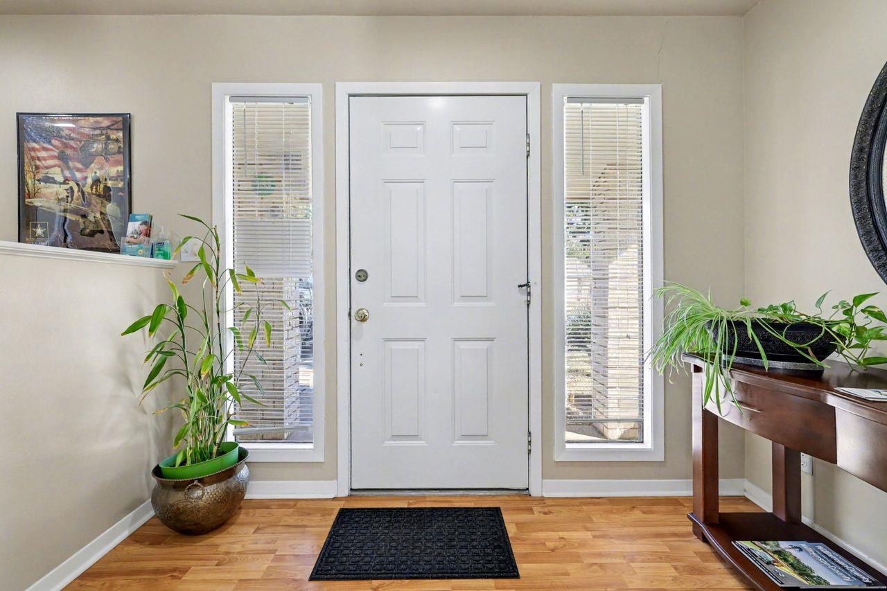 2406 Dawn Dr, Georgetown, TX 78628