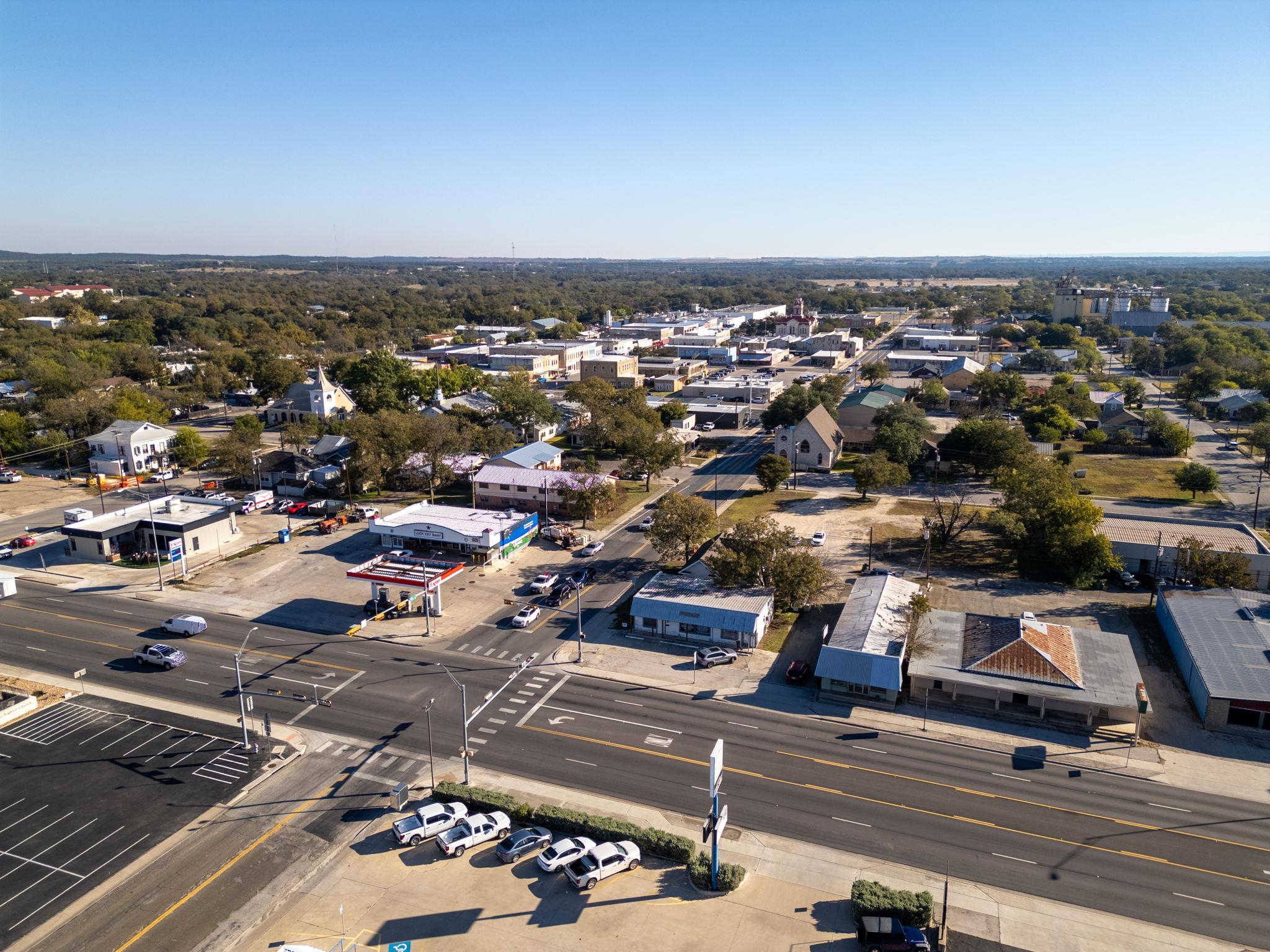 501 S Key Ave, Lampasas, TX 76550