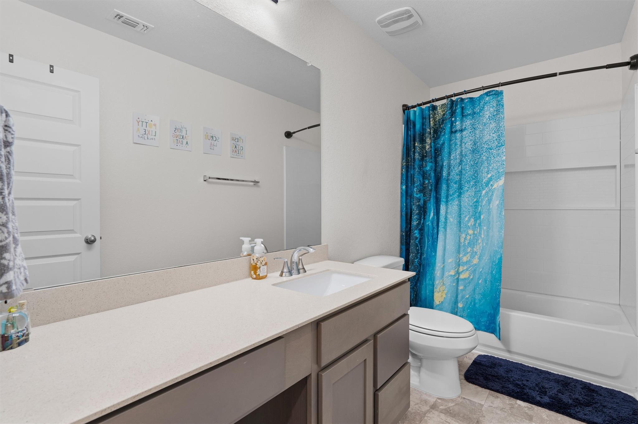 212 Katie Elder Dr, Jarrell, TX 76537